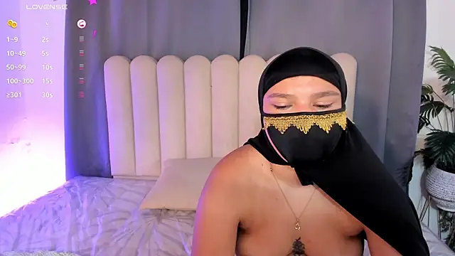 XXX chat uživo modela aziza_dalila02