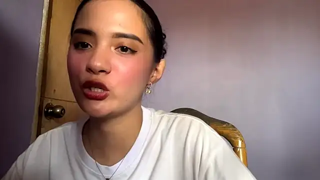 Chat XXX ao vivo de LiliaMadon