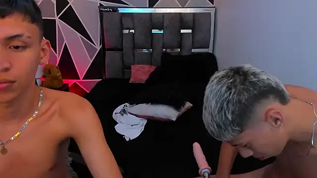 Juan_Nd_Steven Chat XXX in diretta