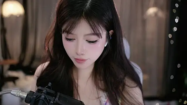 Cecily2 即時 XXX 聊天
