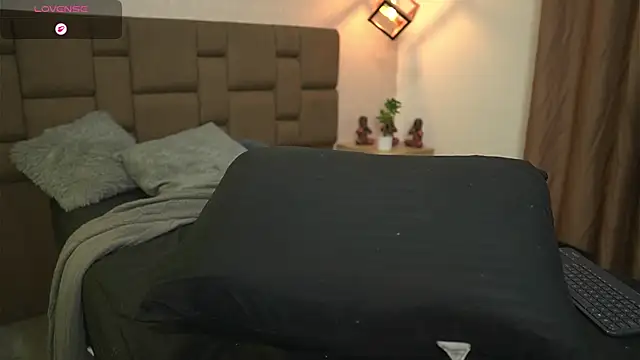 Julieth_Rojas' Live XXX Chat
