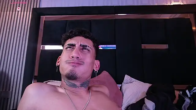 Dark_Eros_ live XXX chat