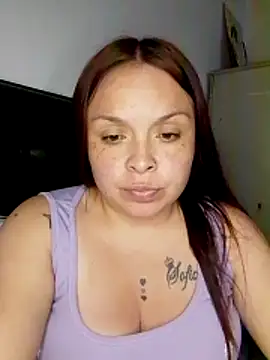 Lina19_93's Live XXX Chat