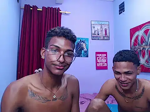 black_twinks élő XXX-chatje