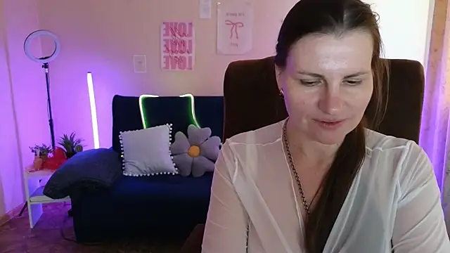 Mirabelle_Velvet's Webcam Show