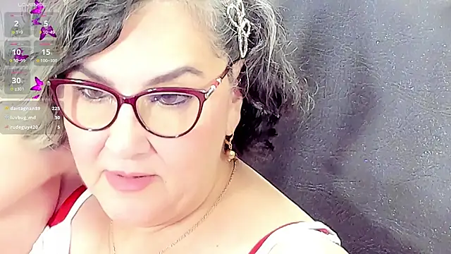 cataleya_mom Adlı Modelin Web Kamerası Şovu