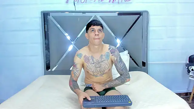 Webkamerová show Ricardobbc19cm