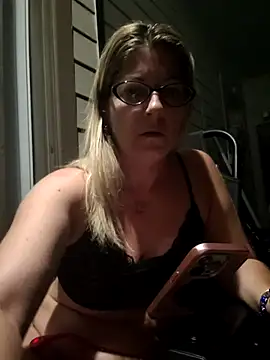 Chat XXX en directo de NikkiBlisss
