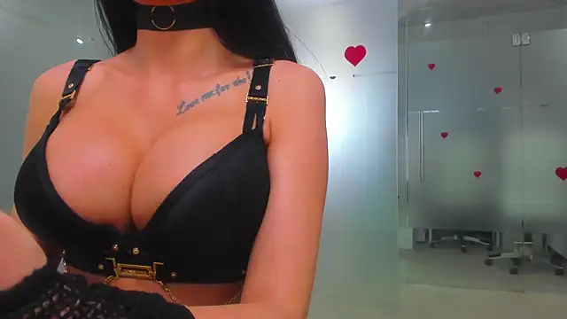 Queenrafaella Chat XXX in diretta