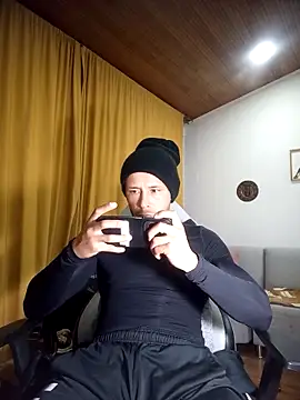 sebastian_horny élő XXX-chatje