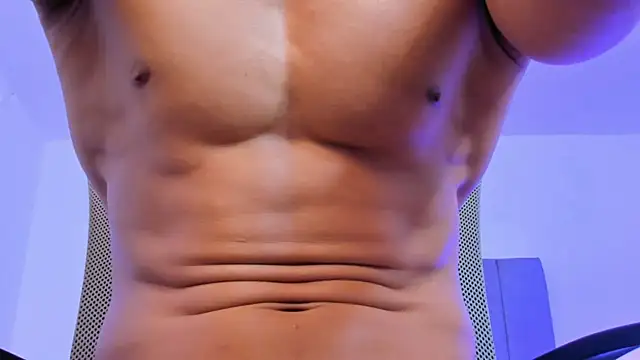 Adonys_Lewis_のウェブカメラショー