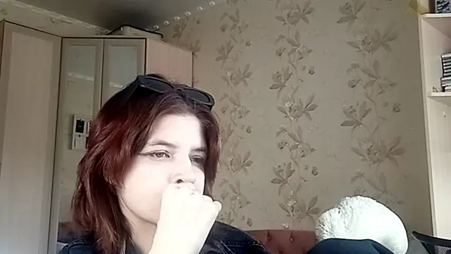 LowkeyIndigo Webcam show