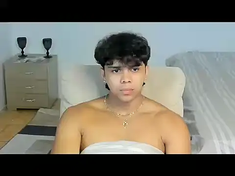 noahprada webcam show