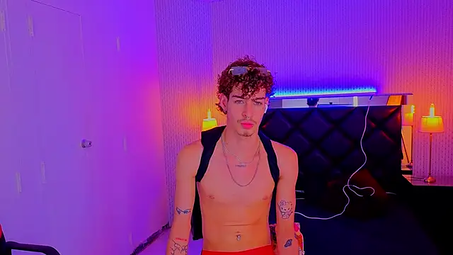 nova_salvatore's Live XXX Chat