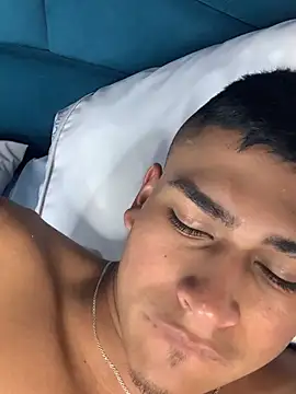 Emiliano_Reyes Webcam Show