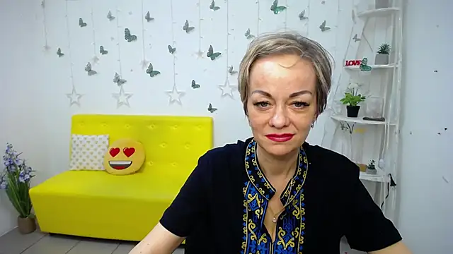 NikaMayu's Live XXX Chat