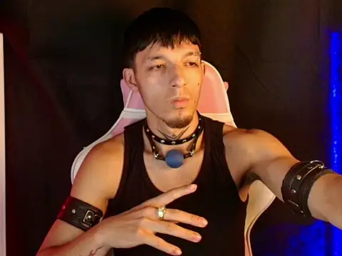 dark_men1 élő XXX-chatje