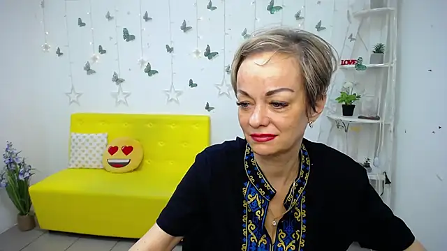 NikaMayu's Live XXX Chat
