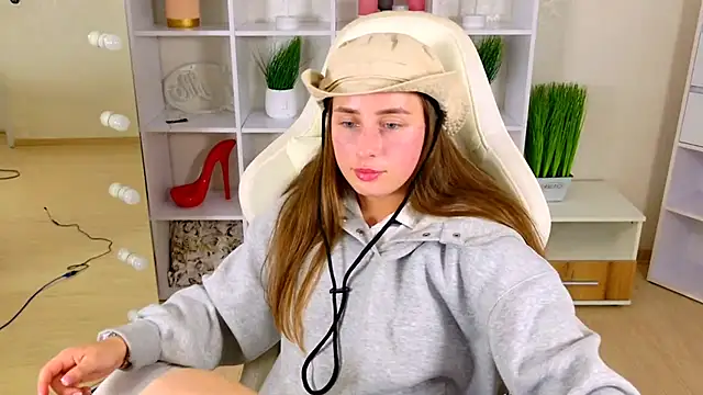 Онлайн чат XXX NadinnL