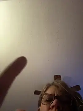 hornyjgirl webkamerás műsora