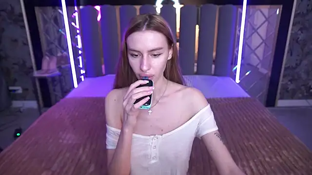 Snow_WhiteeeX's Live XXX Chat