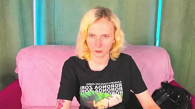 LikiLips' Live XXX Chat