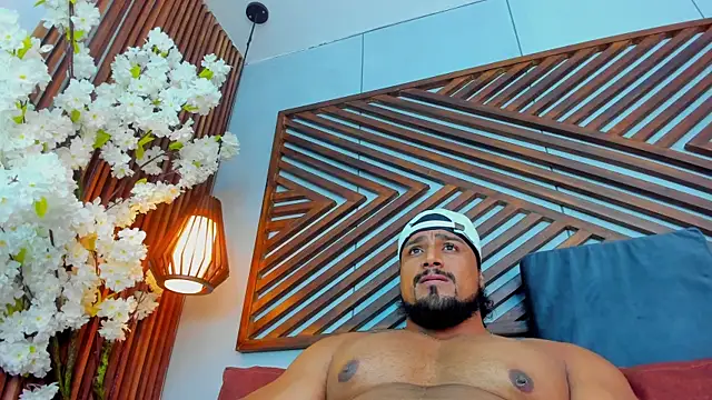 Онлайн чат XXX MikeEstevess