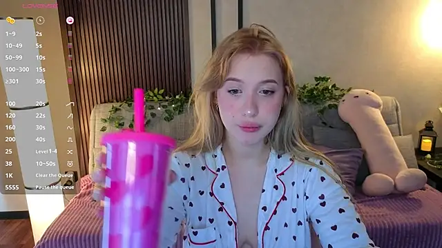 linaloon's Live XXX Chat