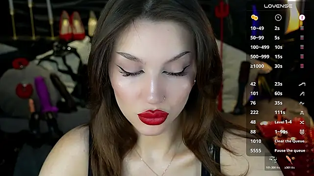 MistressDarsy's Webcam Show