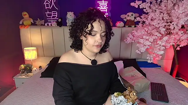 دردشة _sarahRose الجنسية المباشرة