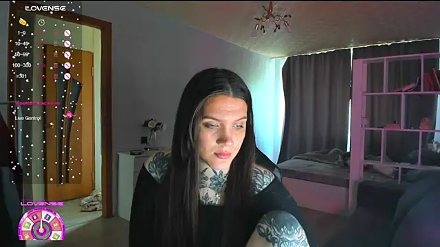AizaRose Chat XXX in diretta