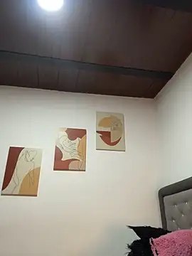 Melanyprada 现场XXX聊天