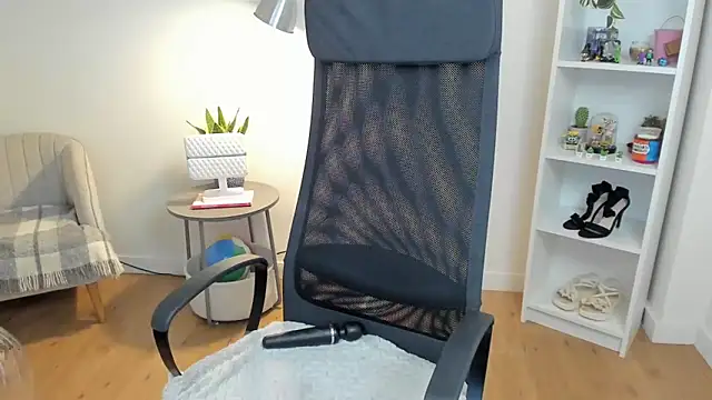 _BellaEvans_ élő XXX-chatje