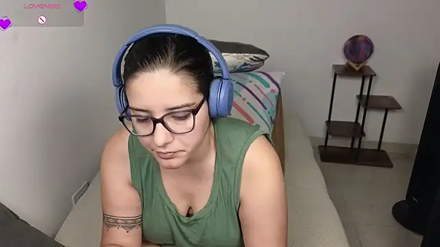 blue__moon_'s Live XXX Chat