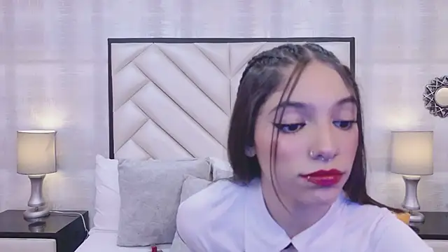 HazelMoret Adlı Modelin Canlı XXX Sohbeti
