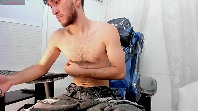 Show modela kavencastro na web-kameri