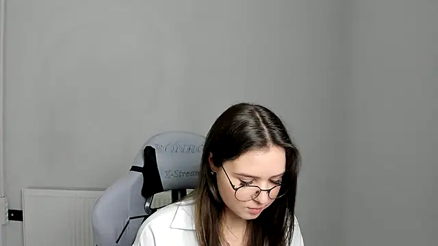 Regina_cute_n Live XXX chat