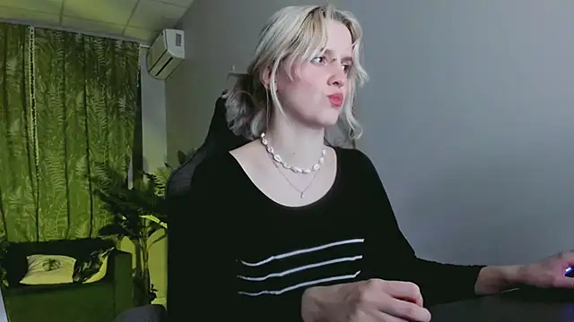 BethanyCloud Adlı Modelin Canlı XXX Sohbeti