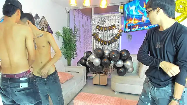 Chat +18 de Warrios_teams ao vivo