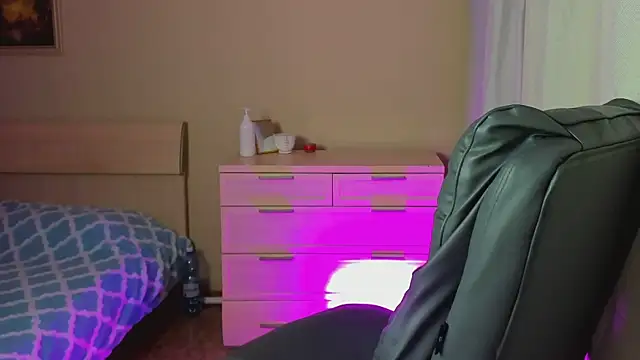 E_uphoria Adlı Modelin Canlı XXX Sohbeti