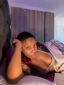 RainBougie's Live XXX Chat