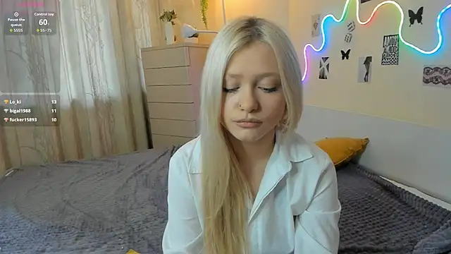 MidnightPoise Chat XXX in diretta
