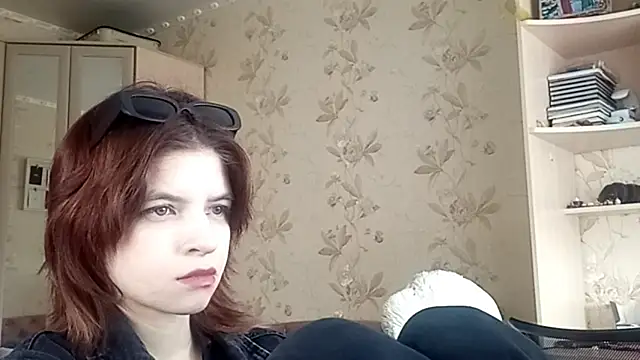 LowkeyIndigon Webbikameraesitys