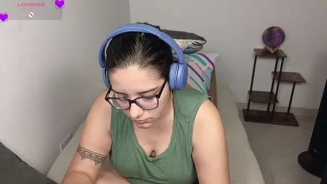blue__moon_'s Live XXX Chat