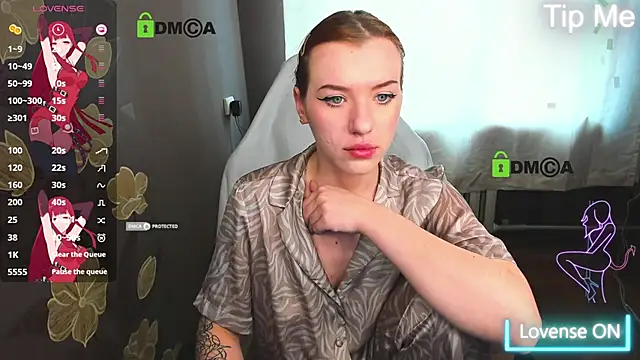 MeganNewCat's Live XXX Chat