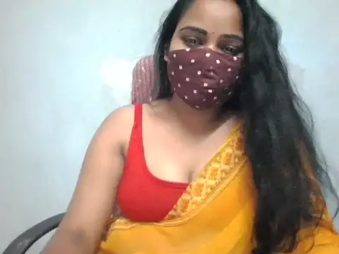 Rathi-priyaa Chat XXX in diretta