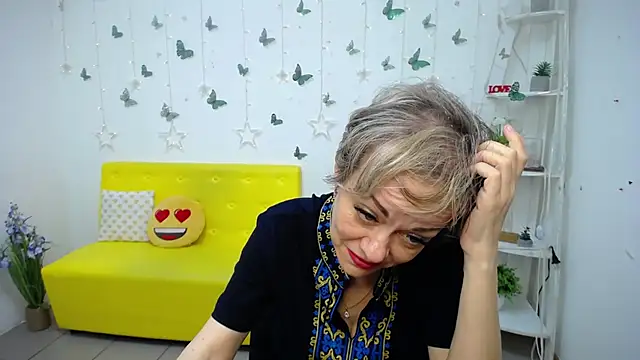 NikaMayu's Live XXX Chat