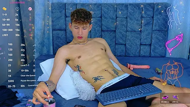 NicolasTorrez's Webcam Show