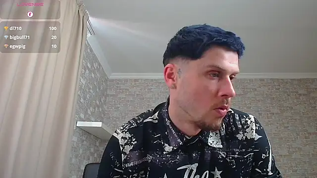 JonahShaw Live XXX Chat