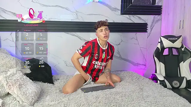 Saimonvela Live XXX Chat